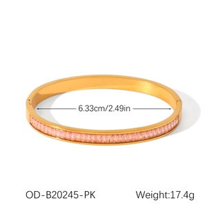 Detail showing inner diameter measurements of 6.33cm on a gold-plated zircon bangle