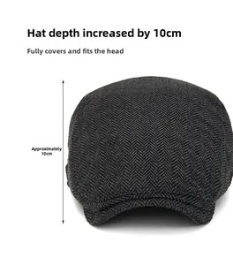 Dettaglio cappello newsboy grigio scuro a spina di pesce con profondità 10cm e tessuto spesso