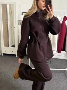 Women's two-piece sports set with zip cardigan and drawstring wide-leg pants in coffee brown