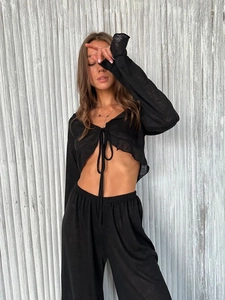 Ensemble 2 pièces noir pour femme avec crop top à nouer et pantalon large taille haute