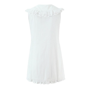 Robe courte blanche sans manches avec dentelle vue de dos sur fond blanc minimaliste