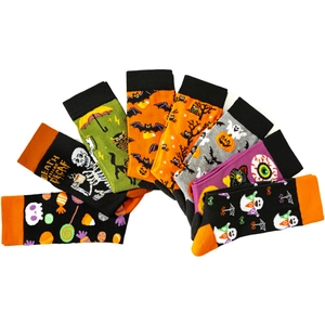 Set di calze di Halloween con motivi a zucca teschio e pipistrello in vari colori