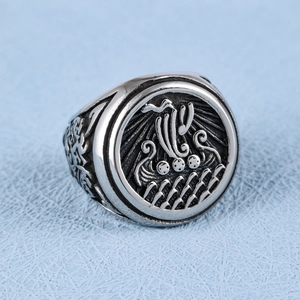 Vintage Viking drakkar ship signet ring in antique silver finish for men