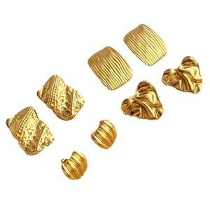 Textured 18K gold-plated stainless steel geometric earring set with hammered and wavy patterns