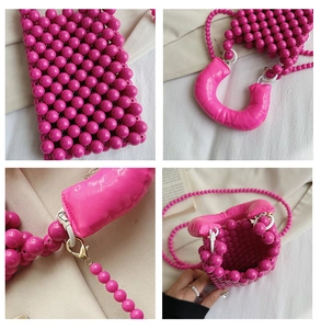 Dettagli della borsa rosa con perline per bambina con manico a perla e trama tessuta
