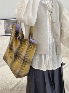 Retro Plaid Woolen Tote Bag Large Capacity Checkered Shoulder Bag Vintage Commuter Handbag For Women
