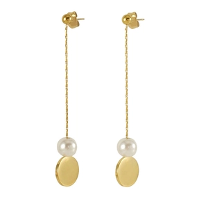 18K gold-plated titanium steel tassel earrings with white pearls on a white background