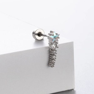 Schraubohrstecker aus Titanstahl mit buntem Zirkonia-Sternanhänger in eleganter Silberoptik