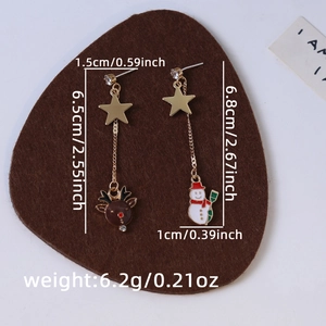 Detailed size and weight view of Christmas earrings with reindeer and snowman charms