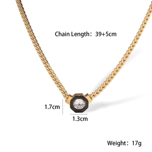 Vista dettagliata della collana placcata oro 18K con misure 39+5cm e peso 17g