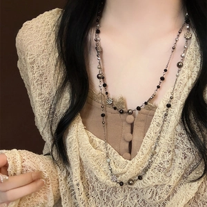 Retro multi-layered crystal beaded necklace with floral pendants for women