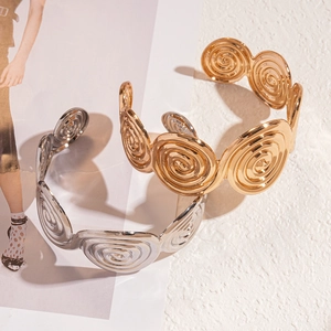 Chic spiral geometric wide open bangles in polished gold and silver metal finishes