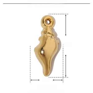 Macro view of golden conch shell pendant with 17mm and 7mm dimensions and weight detail