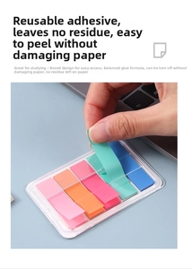 Azione di rimozione di un segnapagina in PET verde da un set di 5 colori neon