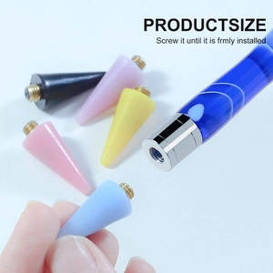 Outil de pointage pour ongles avec manche en acrylique marbré et cinq têtes de rechange