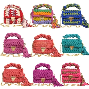 Damen Kleine Polyester Einfarbige Streetwear Quaste Quadratverschluss Schultertasche Handtasche Umhängetasche