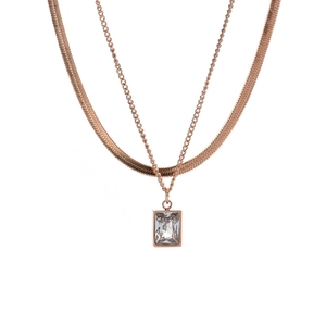 Collier double rang en or rose avec chaîne serpent et pendentif gemme rectangulaire