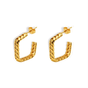 Golden woven wheat heart hoop earrings with minimalist C-shape geometric square texture