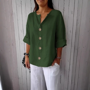 T-shirt casual in cotone e lino verde scuro con scollo a V e bottoni decorativi