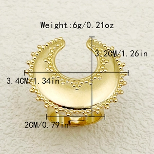 Detailed dimension guide for vintage gold crescent moon ring showing size and weight