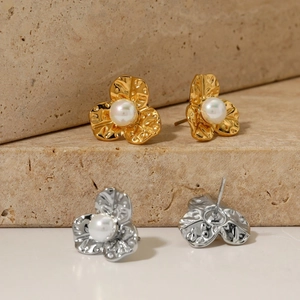 Elegant 316 stainless steel flower stud earrings with central pearl and hammered metal texture