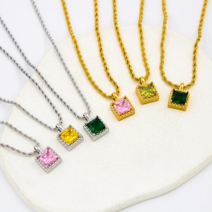 Collier Pendentif en Acier Inoxydable et Zirconia pour Femme Élégant Collier Géométrique Chaîne de Corde Bijoux