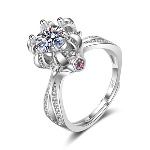Detail of S925 silver ring featuring crown setting, clear zircon, and woven pave band