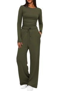 Completo loungewear verde militare a due pezzi con top a maniche lunghe e pantaloni larghi
