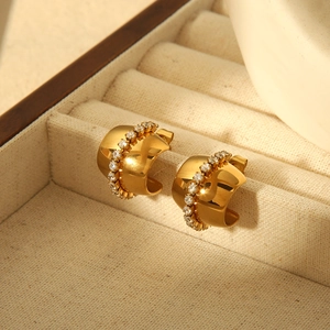 18K gold plated C-shaped stainless steel hoop earrings with sparkling crystal inlay