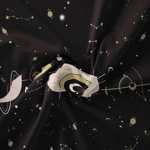 Texture détaillée de la tapisserie de tarot bohème avec motifs lune et étoiles