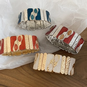 Minimalist elastic stretch bracelets with enamel drip oil and hammered metal textures
