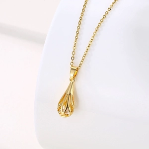 Collier Pendentif Larme Creux Plaqué Or 18K Acier Inoxydable Zircon Incrusté Chaîne De Clavicule Bijoux Pour Femmes