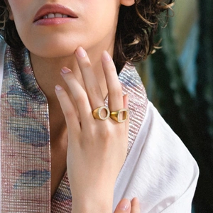 18k gold plated stainless steel square hollow ring set with sparkling zircons