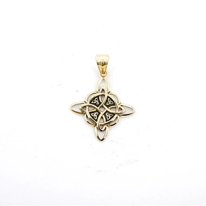 Vintage golden Celtic knot pendant in titanium steel for men with retro hip hop style