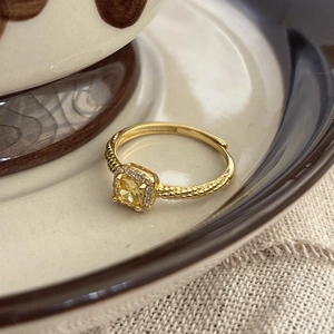 925 Sterling silver gold twisted ring featuring a yellow halo square zircon stone
