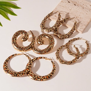 Leopard Print Hoop Earrings For Women Retro Exaggerated Geometric Vortex Ear Jewelry With Stainless Steel Earring Post