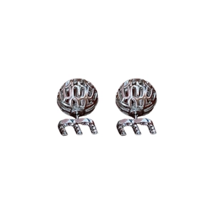 Boucles d'oreilles m en argent avec zircons et design géométrique sphérique