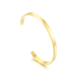 Brazalete minimalista de 6mm en forma de C de acero de titanio dorado con acabado pulido