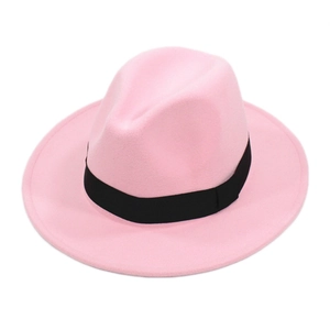 Chapeau fedora rose vif classique avec ruban noir en feutre de laine de qualité