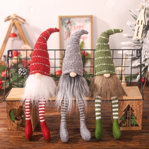 Set di tre gnomi natalizi dalle gambe lunghe in rosso, grigio e verde per decorazioni festive