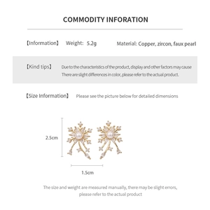 Dimensions détaillées et matériaux des boucles d'oreilles fleurs zircon et perles