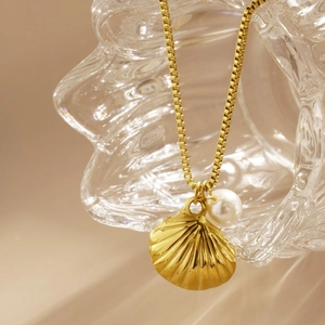 Gold shell pearl necklace with vintage stainless steel box chain for women