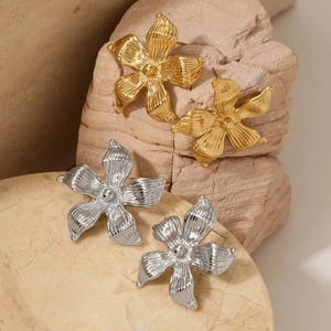 Boucles D'Oreilles Fleur En Acier Inoxydable Pétales Texturés Bijoux Élégants Minimalistes Pour Femmes Or Et Argent