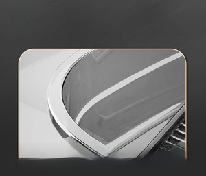 Détail du bac à lessive avec bord poli lisse et grille de drainage intégrée pratique
