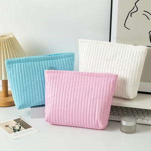 Portable Quilted PU Leather Makeup Bag Waterproof Large Capacity Cosmetic Storage Pouch For Women Travel Wash Bag Stripe