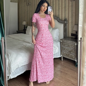 Maxikleid Mit Blumendruck Strick Polyester Spandex U-Ausschnitt Rückenbindung Kurzarm Slim Fit Sommerurlaub Elegant