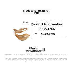 Detailed dimensions of the gold leaf open bangle made of matte alloy material