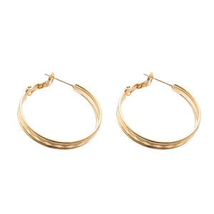 Boucles d'oreilles créoles géométriques plaquées or 18 carats avec design facetté texturé
