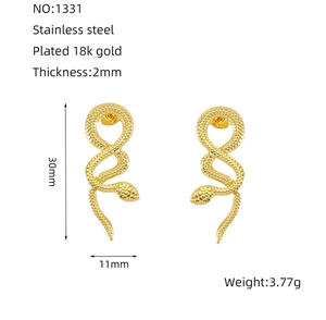 Detailed size specifications and weight for 18k gold plated stainless steel snake earrings