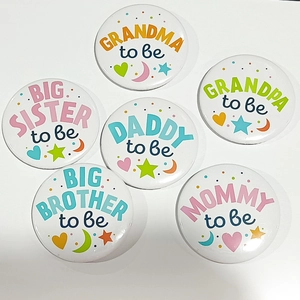 Detailed set of 6 colorful Baby Shower badges with Mommy to be text on white background